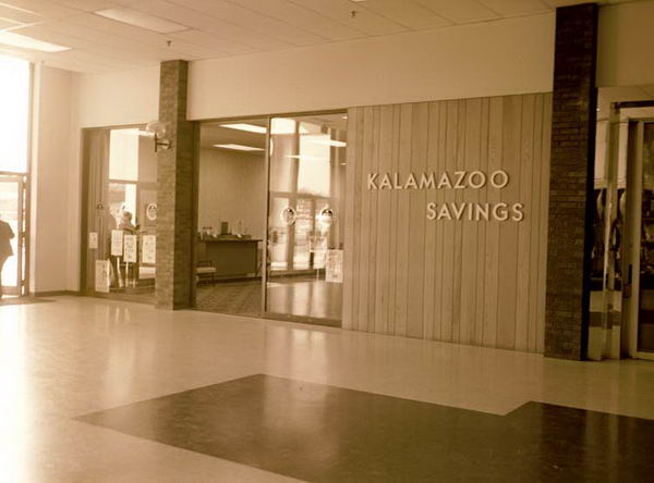 Southland Mall - Kalamazoo Savings And Loan - 1975 (newer photo)